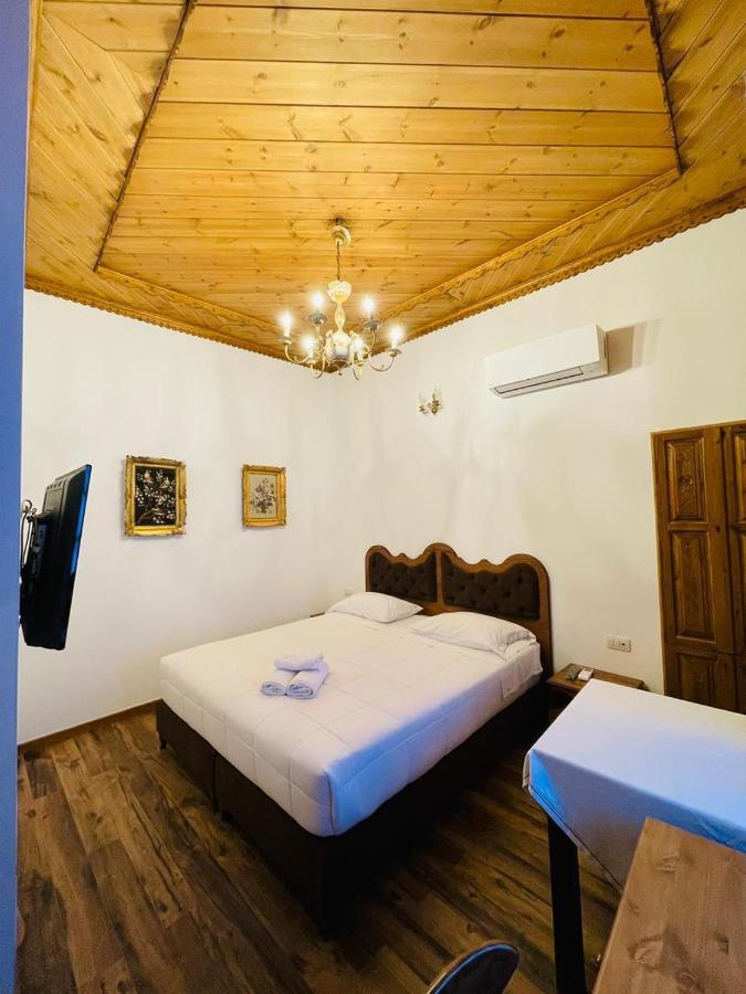 Hotel Praga Gjirokastër Zimmer foto
