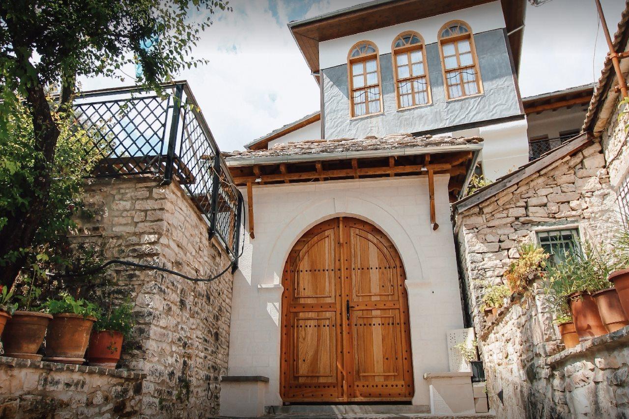 Hotel Praga Gjirokastër Exterior foto